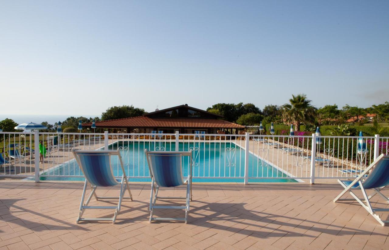 Agriturismo Ninea ริกาดี ภายนอก รูปภาพ