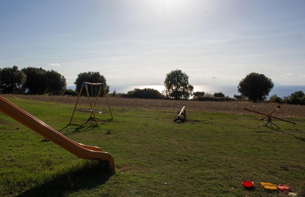 Agriturismo Ninea ริกาดี ภายนอก รูปภาพ