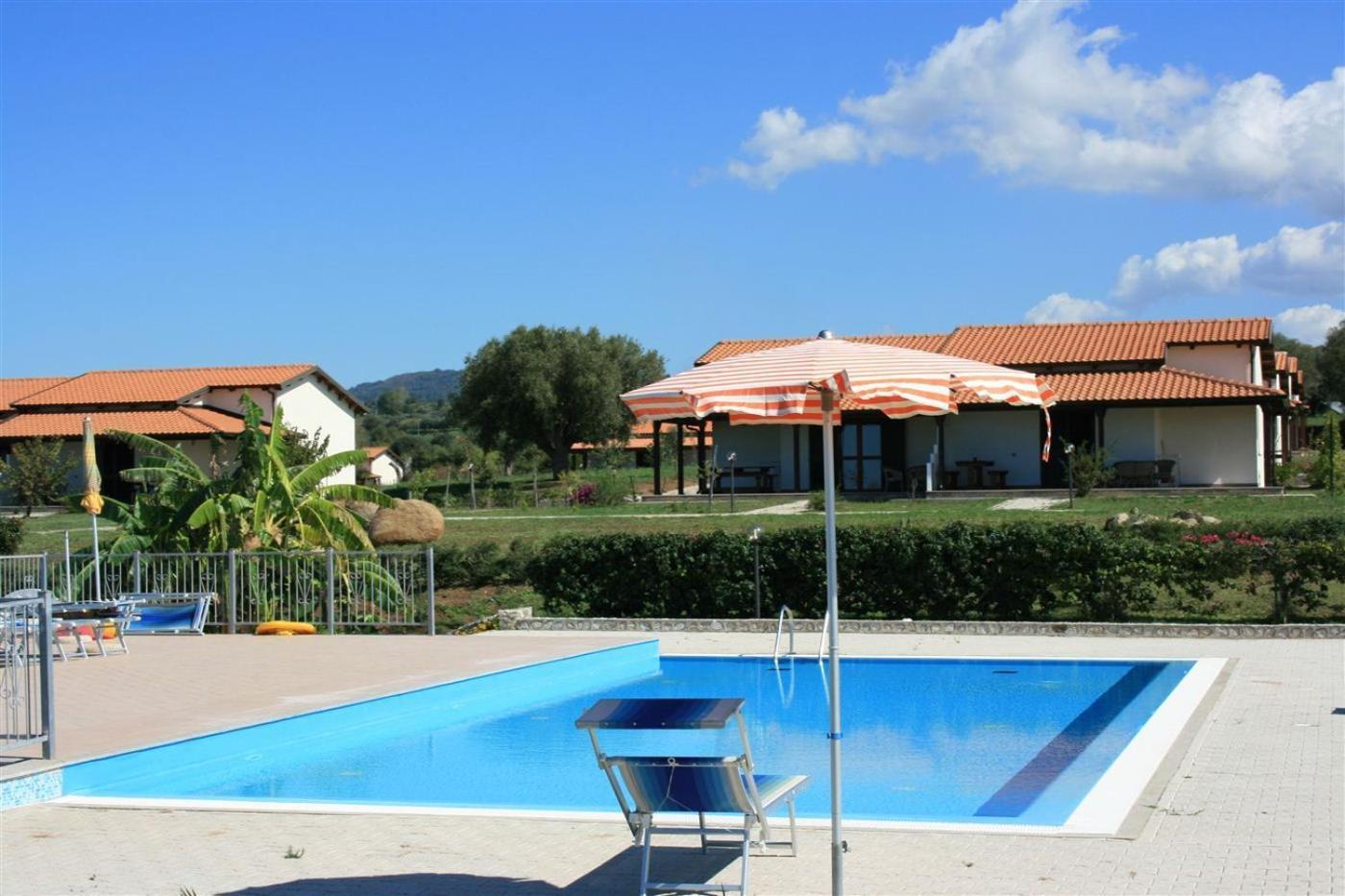 Agriturismo Ninea ริกาดี ภายนอก รูปภาพ