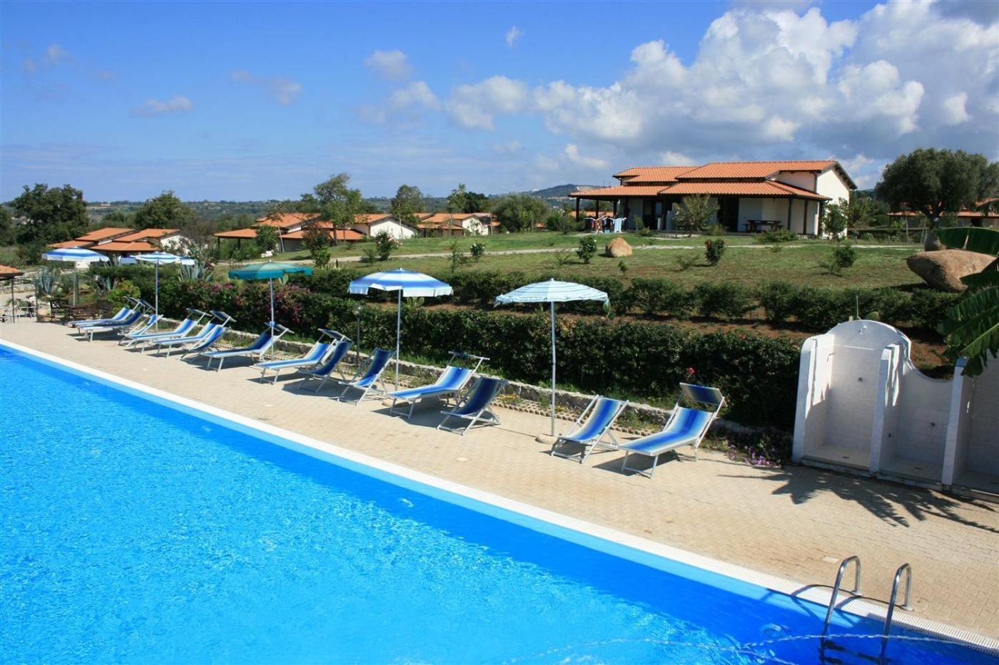 Agriturismo Ninea ริกาดี ภายนอก รูปภาพ