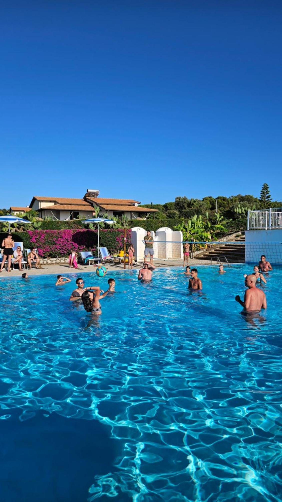 Agriturismo Ninea ริกาดี ภายนอก รูปภาพ