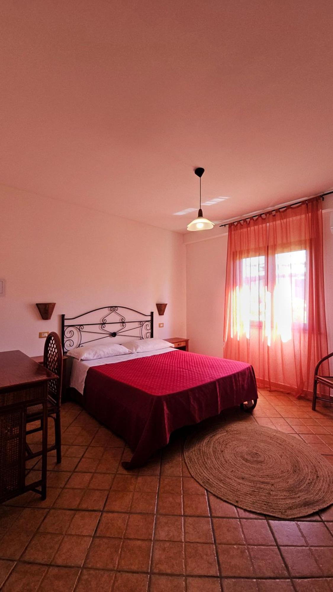 Agriturismo Ninea ริกาดี ภายนอก รูปภาพ