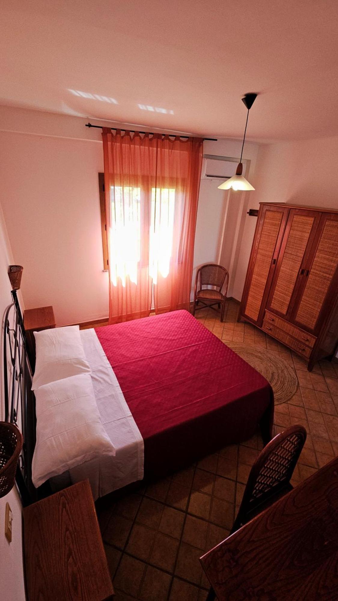 Agriturismo Ninea ริกาดี ภายนอก รูปภาพ