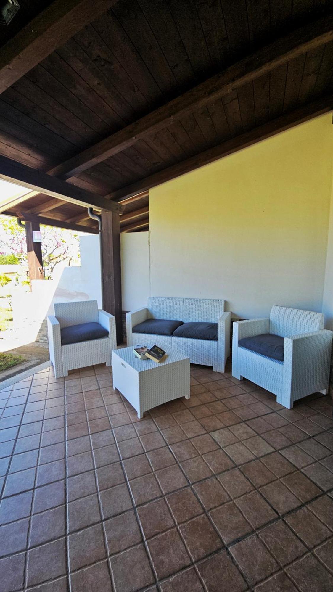 Agriturismo Ninea ริกาดี ภายนอก รูปภาพ