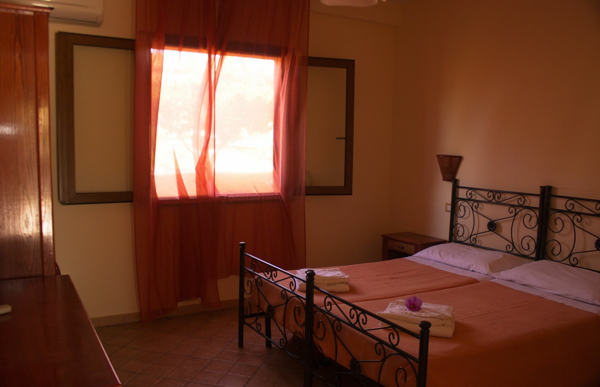 Agriturismo Ninea ริกาดี ภายนอก รูปภาพ